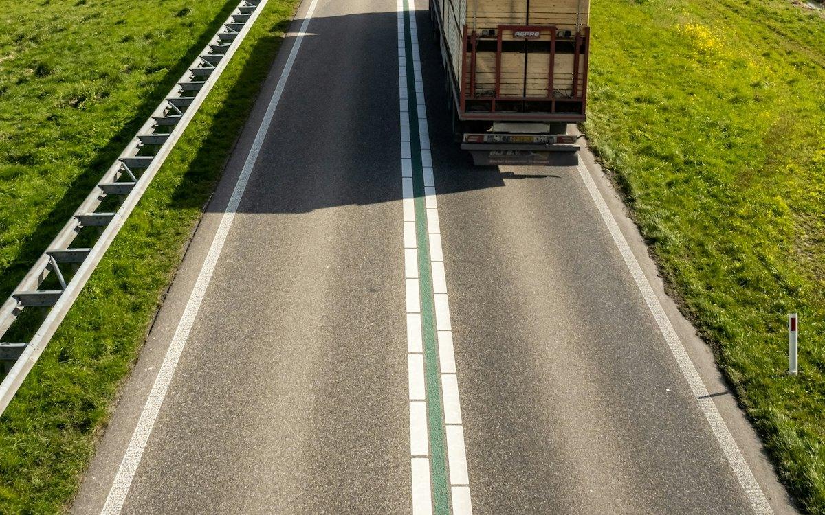 Transportadora rodoviária com 120 cavalos mecânicos